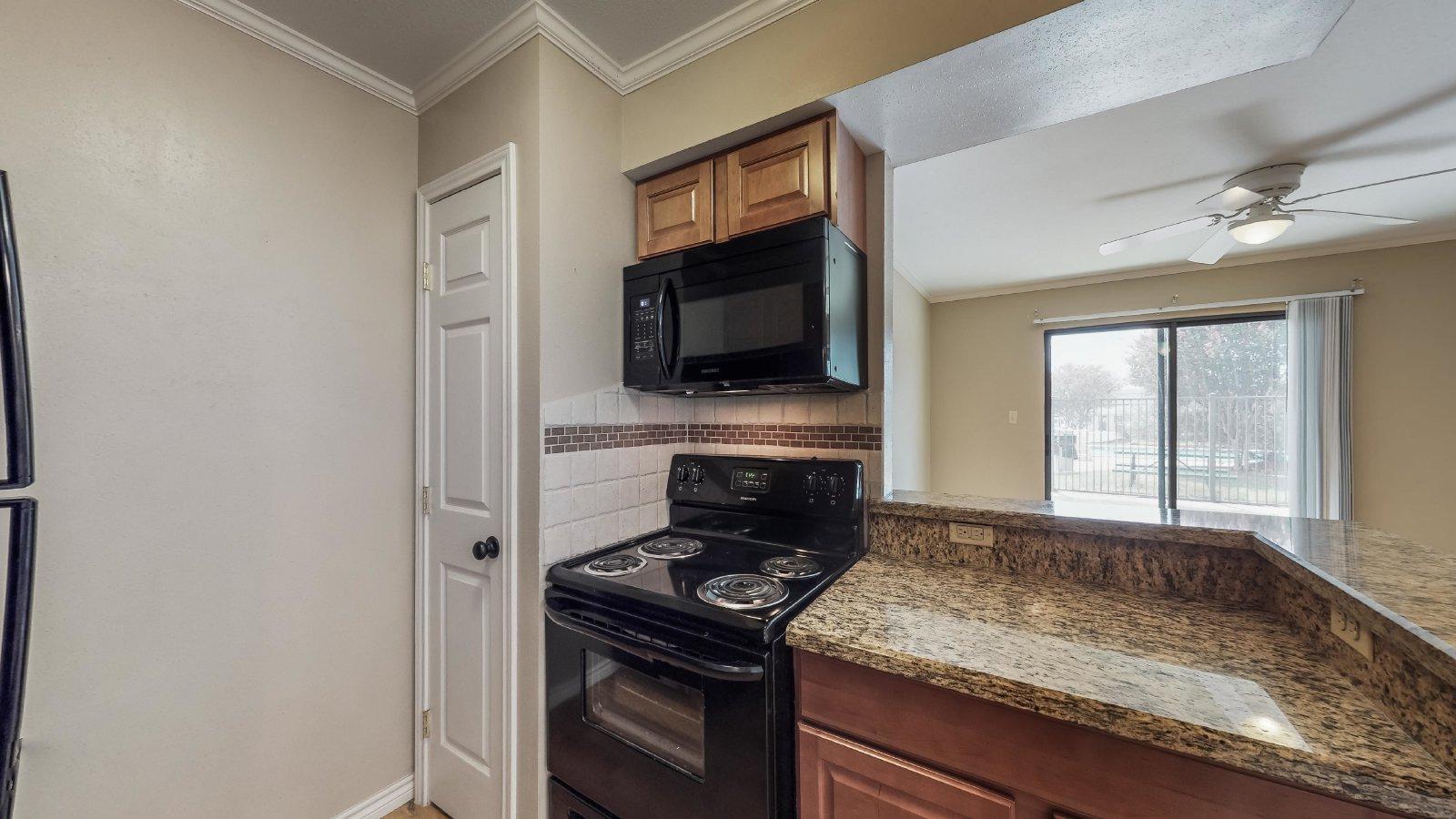 904 University Oaks Blvd #121 property image